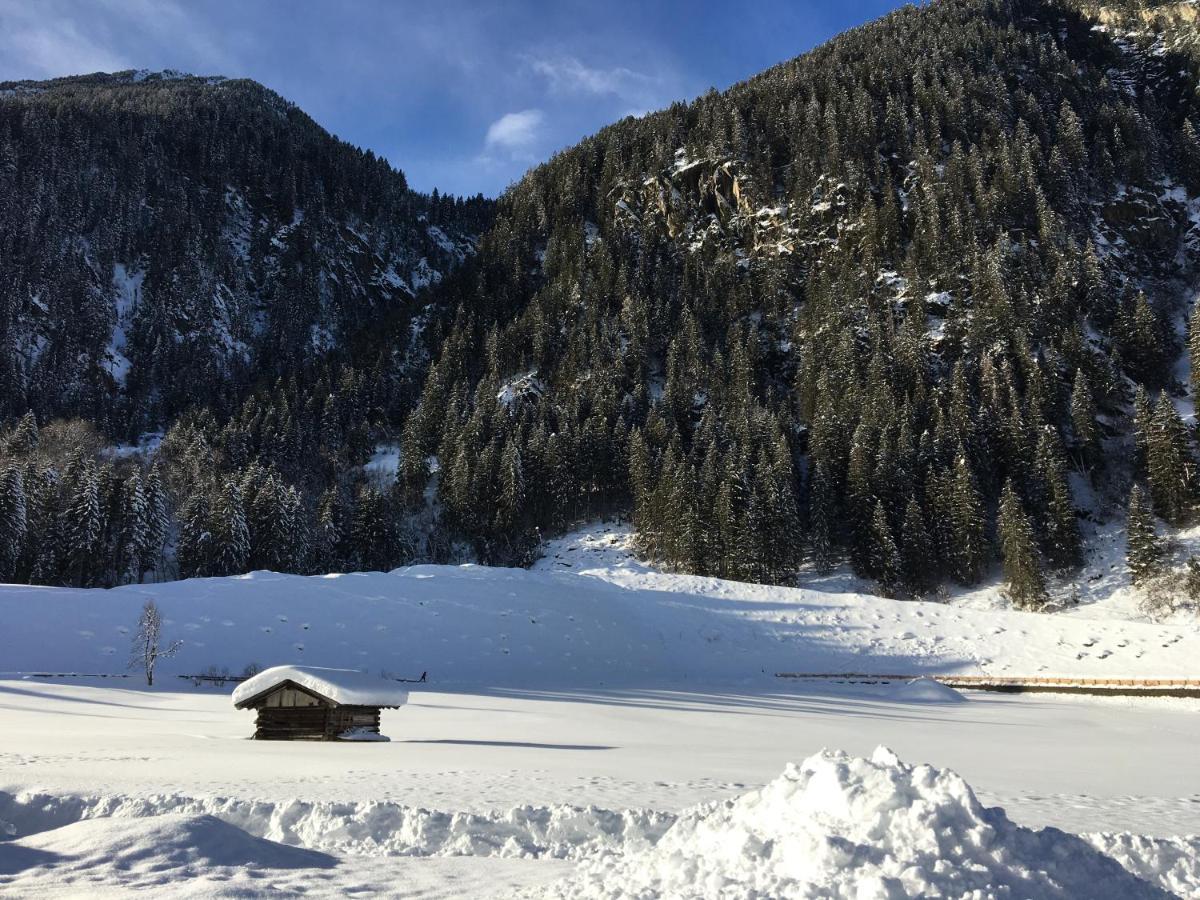 Appartements Fam. Gleinser Mirella Neustift im Stubaital Exterior foto
