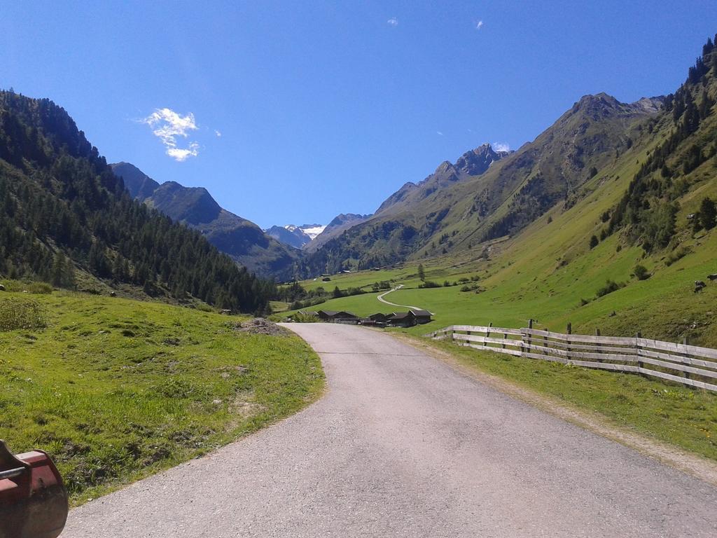 Appartements Fam. Gleinser Mirella Neustift im Stubaital Exterior foto